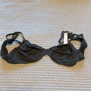 Size 42A skims underwire bra NWT